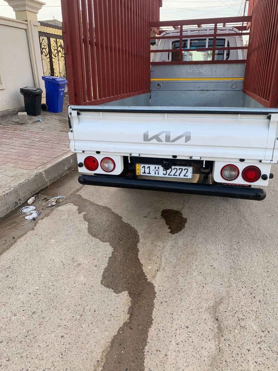 سلام عليكم كيا فحل 4000 موديل ٢٠٢٢ رقم بغداد انكليزي هزه جديده تحويره 14 تانكي كاز 120 سياره ماشيه  80 عله وضع الشركه العنوان رمادي سعر ١٦٣
#ملاحظه بيه نص ربع صبغ ولباب سكن مبدل بدون #محجر ***********
اخوان مكلف بل نشر غير متواجد عل فيس
