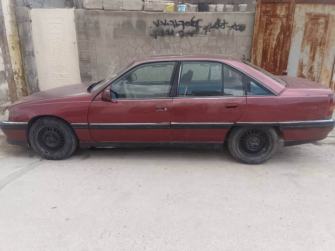 اوبل اوميكا للبيع رقم كركوك الماني سنويه عظم عاجز سنويه ساقطه مكينه 2000وكير عادي  خير من الله المكينه وكير جدد اكسن بي صوت خفيف الكشر بلاد لا صبغ ولا معجون كهربائياته كله شغاله كابون بانزين مكان السيارة كركوك السعر 33 وبيه مجال قليل اتصال واتساب *********** كركوك, العراق
