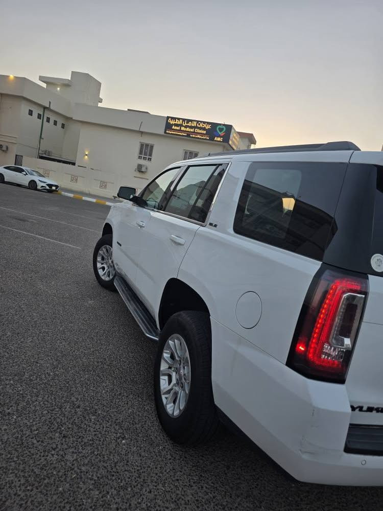 🚘 للبيع GMC Yukon SLE 2017 خليجي
🔹 رقم بغداد�🔹 الممشى: 127,000 كم�🔹 السيارة بحالة ممتازة وجاهزة للاستخدام
✅ صيانة كاملة لمنظومة البنزين�✅ طقم تايرات جديد�✅ جاهزة 100%
🔹 كفالة ما عدا:
 ● البارد
 ● الباب الخلفي (عكس جهة السايق)
💰 السعر: 330 ورقة (قابل للتفاوض بالمعقول)
📍 الموقع: البصرة – مدينة الأمل (2)
📞 للاستفسار:�*********** البصرة, العراق
