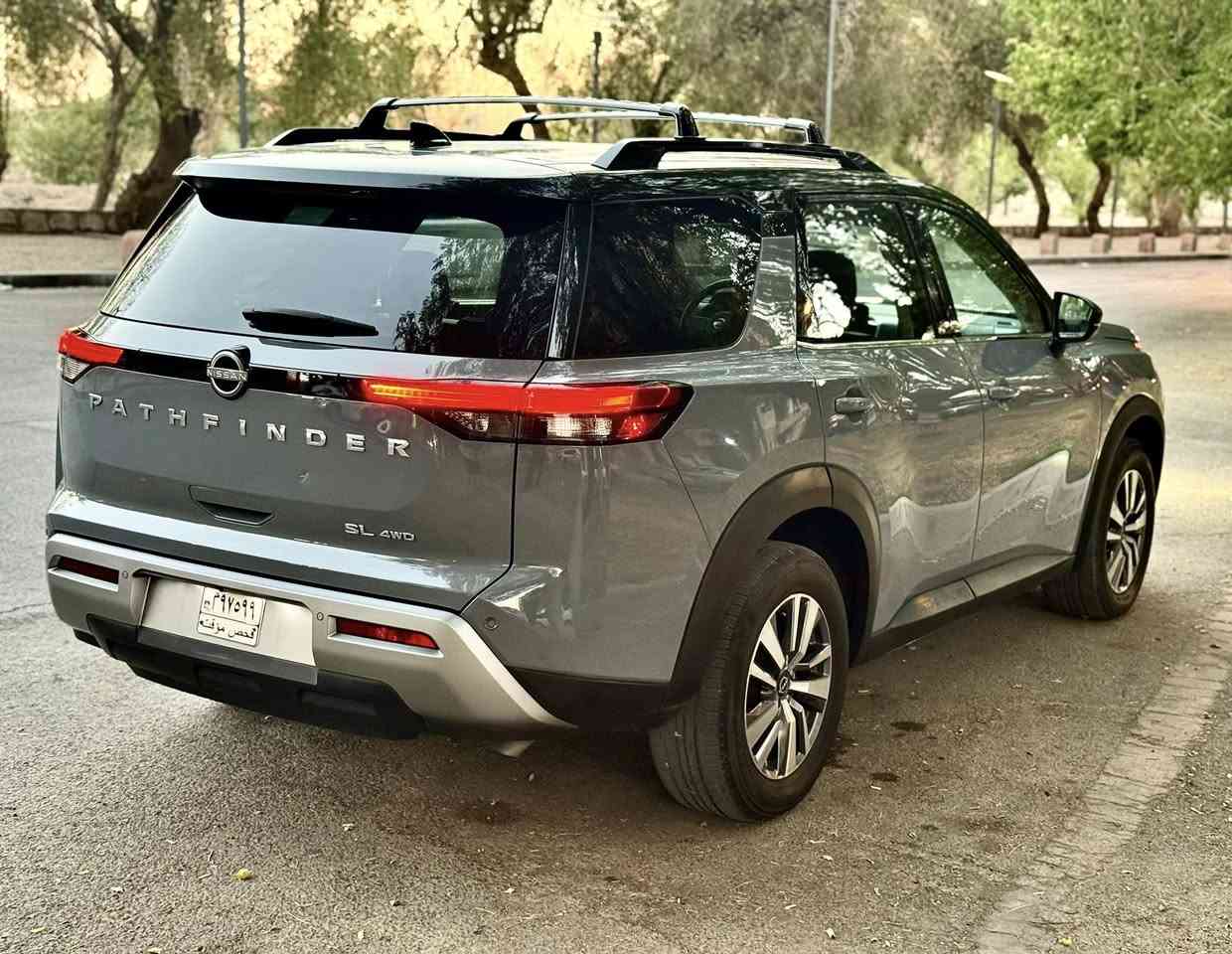 ‏Nissan Pathfinder  Sl 4WD
منفيس دخول جديد
اللون : سمنتي والقمارة بلاد لون اسود

الموديل : 2023

السعر : ٢٣٥ ورقة ترهم بيه او مراوس
حجم المحرك : 6 سلندر (3,5L)
الضرر : جامغ الايمن والبنيد  مبدل تفصيخ  شواصي واللغود كفالة ايرباك فقط دركة 
المواصفات : 
دفع رباعي 4WD
بصمة تشغيل
بصمة ابواب
تشغيل عن بعد
رادار امامي (تحديد مسار)
رادار جانبي (نقاط عمياء)
رادار خلفي (تحذير من الاصطدام)
حساسات امامية+ خلفية
اوتو بارك Auto Park
كاميرات 360°
كشنات جلد
كشنات تدفئة
تحكم الكشنات كهرباء
تبريد مركزي 3 قطع
تحكم وضعيات القيادة...Drive Modes 
شفتات + تحكمات استيرن 
هيتر استيرن
شاحن لاسلكي
‏Apple Car Play
‏Android Auto 
هاند بريك بصمة
اوتو هولد Auto Hold
اوتو ستارت Auto Start
اوتو ستوب Auto Stop 
مانع انزلاق+ABS
شاشة كبيرة لمس+كاميرا
منافذ AUX+USB
وبقية المواصفات المعروفة
***********

