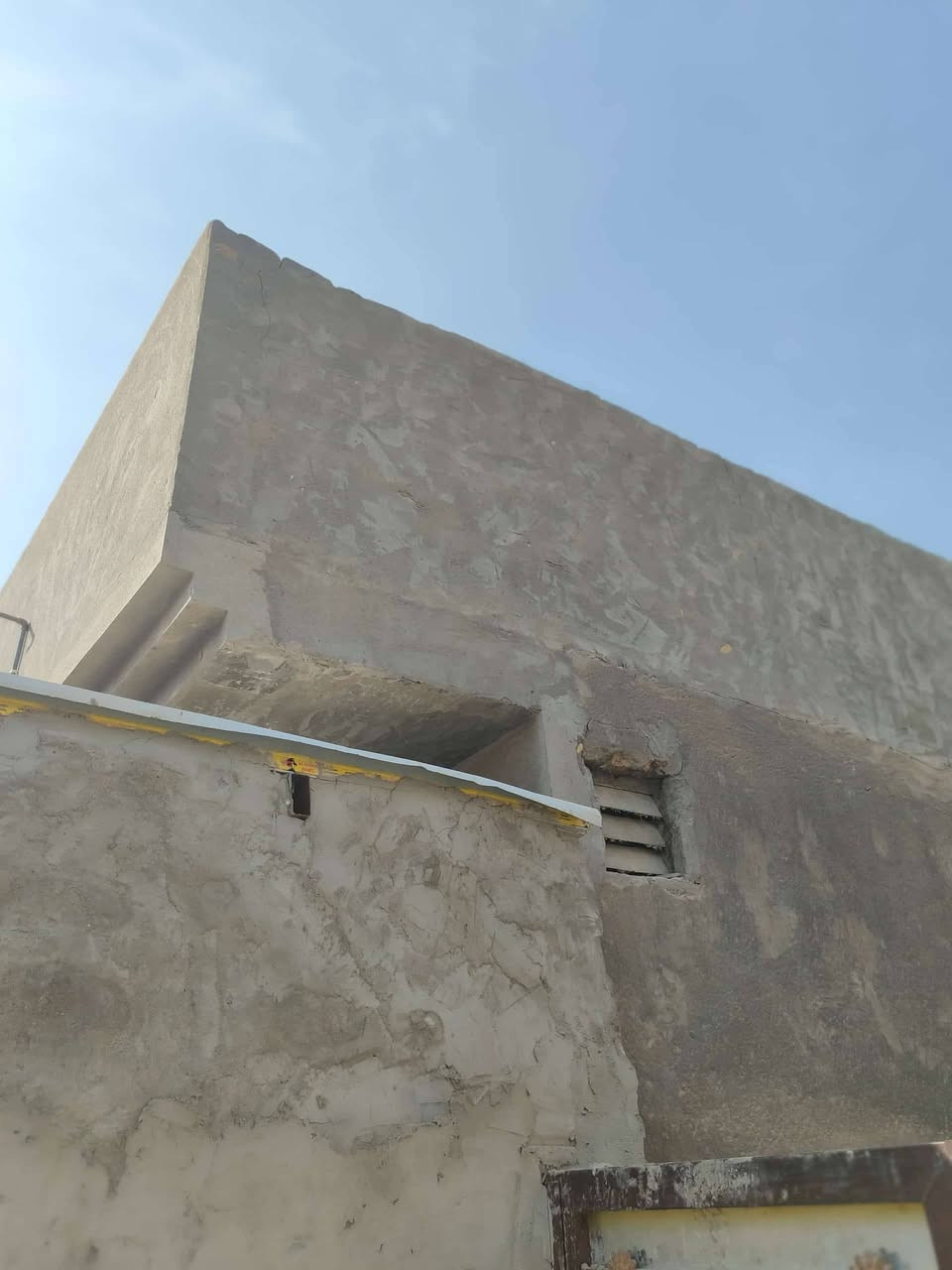 دار للبيع مساحه أقل 100
طابو زراعي سند 25تحويل مباشر على 
حله بكرلي شارع أبو توحه قرب موقف دانه 
سعر 55قابل للتفاوض يرهم قيد
***********
