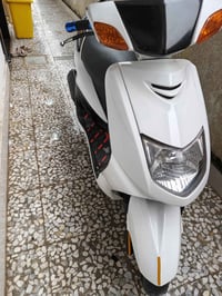 سكنز نثيه جدا نظيفه مابيه اي نقص مكاني الاعظميه السعر ٦٥٠ تلفون 077047...