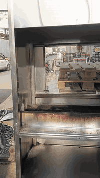 ميز مشوايه سل ستيل  ب300 قفل مدينة الصدر الاورفلي  ***********
