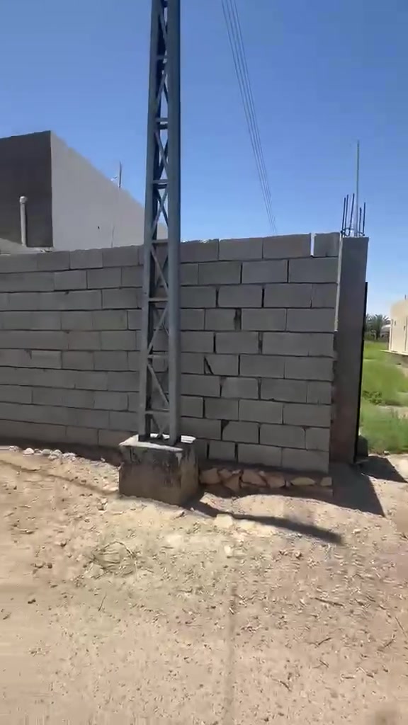 ارض للبيع ٢ دونم مع دار جديد طابو زراعي تنازل مباشر موقع مميز جدا
الموقع الرمادي البوفراج بجانب السريع يبعد عن السريع ١٠٠ متر 

المساحه ٢ دونم 
الوجه ٤٠ 

الارض دونمين فيها دار يتكون من طابق واحد غرفتين نوم صاله هول استقبال مطبخ وكراج سياره وحديقه صحيات داخل وخارج 

الفديو موضح التفاصيل كامله 

ارض واسعه خلف الدار تصلح مزرعه متكامله 

السعر ٢٨٥ مليون وبيها مجال أن شاءالله 

للاستفسار والتواصل مكتب النبال للعقار الرمادي الصوفية خلف ساحه الاحتفالات سابقا بجانب الحديقه الاتصال 
***********
***********
متوفر واتساب

