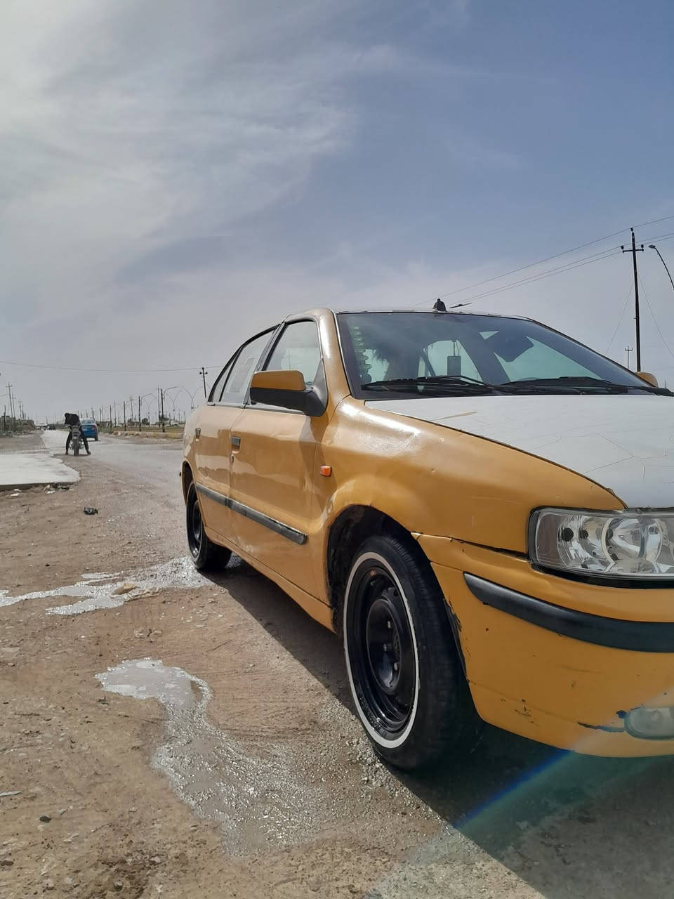 سلام عليكم سمند مديل 2011للبيع كير ومكينه مكفولات حداديه   صدر خلفي ستوني مبدله تخم تاير خط ابيض جديد عبوه فيت بم  جديده بخاخات جدد بلكات جدد مصفره هيئه وغرامات  ربع ماعليها رقم واسط الماني سنويه ل27 تحويل ثاني يوم  السياره رايدها ب 35 وبيها مجال للطيبين الشراي يشلع عيوني مكان السياره الكوت الجديده الخاص مفتوح وهاذ رقمي ***********
