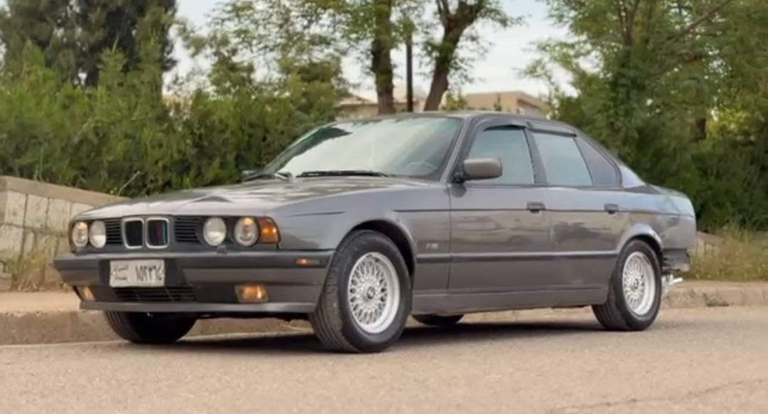 ماشااللە لە ماڵی هەموو لایەک 🙏❤️
BMW 525 Ger Zf. 
ئاڕمی پلاستیکی سلێمانی ئەوەلیات و ئاڕموو موسو بڕاوە هەمووی شەرت و زەمانە.
. مەکینە کەپسی گێڕ عادی گێڕی Zf ماشااڵا لە قووەت و توند و تۆڵی گێڕ و مەکینە بە شەرت ،
دوو جام کارەبا و سلاید هەموو گیانی بە شەرت کارەبای هەموو گیانی گڵۆپ و لایت و دوگمەی ئیش دەکات هەموو گیانی بە شەرت دەدەم دەعموو لێدراوی هیچ نییە نموونەی جوانییە،
نرخی 37 گەڵاو معامەلەیەکی زۆر کەم.
*********** السليمانية, العراق
