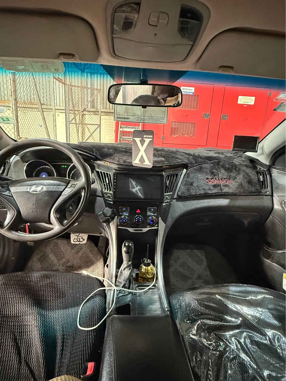 سلام عليكم. سوناتا ١٤ ما مكفوله من لصبغ اكفلك من لكصه ول ضربه وارد كوري لسياره بأسمي. حداديه تخم تاير مكينه جديده تبريد كامله من كلشي مابيها ايي نقص. 

عادي مراوس. سعرها ١٢٥ بيها مجال. 

واتساب *********** Singapore
