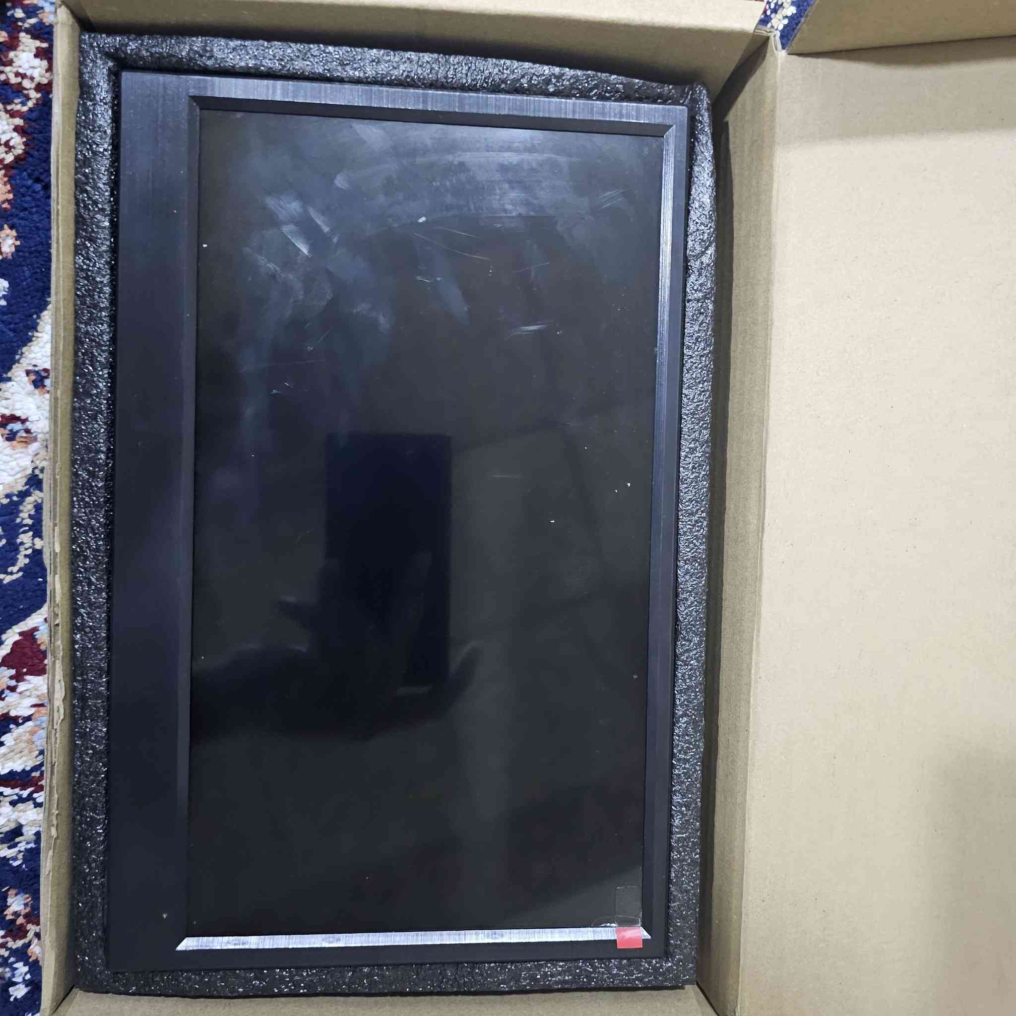 شاشه بهل شكل نضيفه ممستخدمه وما مفتوحه مع كامل الملحقات لا يوجد اي اعطلا او خلل بالشاشه بالاضافه الى ستاند ومع جميع كابلاتها ب 70 مع التوصيل واكو مجال بسيط!


**إذا كنت صاحب هذا الإعلان وتريد حذفه لأي سبب، رجاءا أرسل رسالة إلى الدعم الفني**