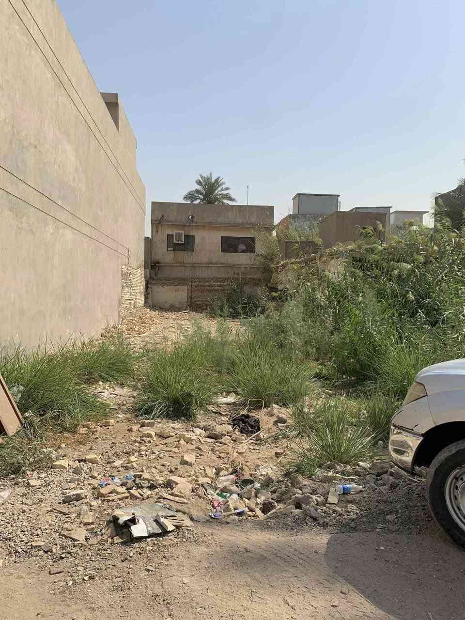 السلام عليكم قطعه ارض لبيع مساحه 210 واجه 7متر ونزال 30في حي القاهره الثانيه قريبه على الشارع الخدمي لقناه للاستفسار على الرقم*********** 
علما غير متوفر على الفيس رجاء فقط على الرقم
