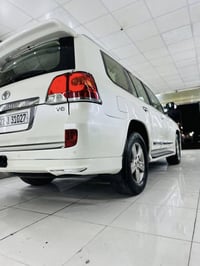 للبيع او مراوس لاندكروز 2014فطيم سياره حلوه وجديده مكفوله كفاله عامه ع...