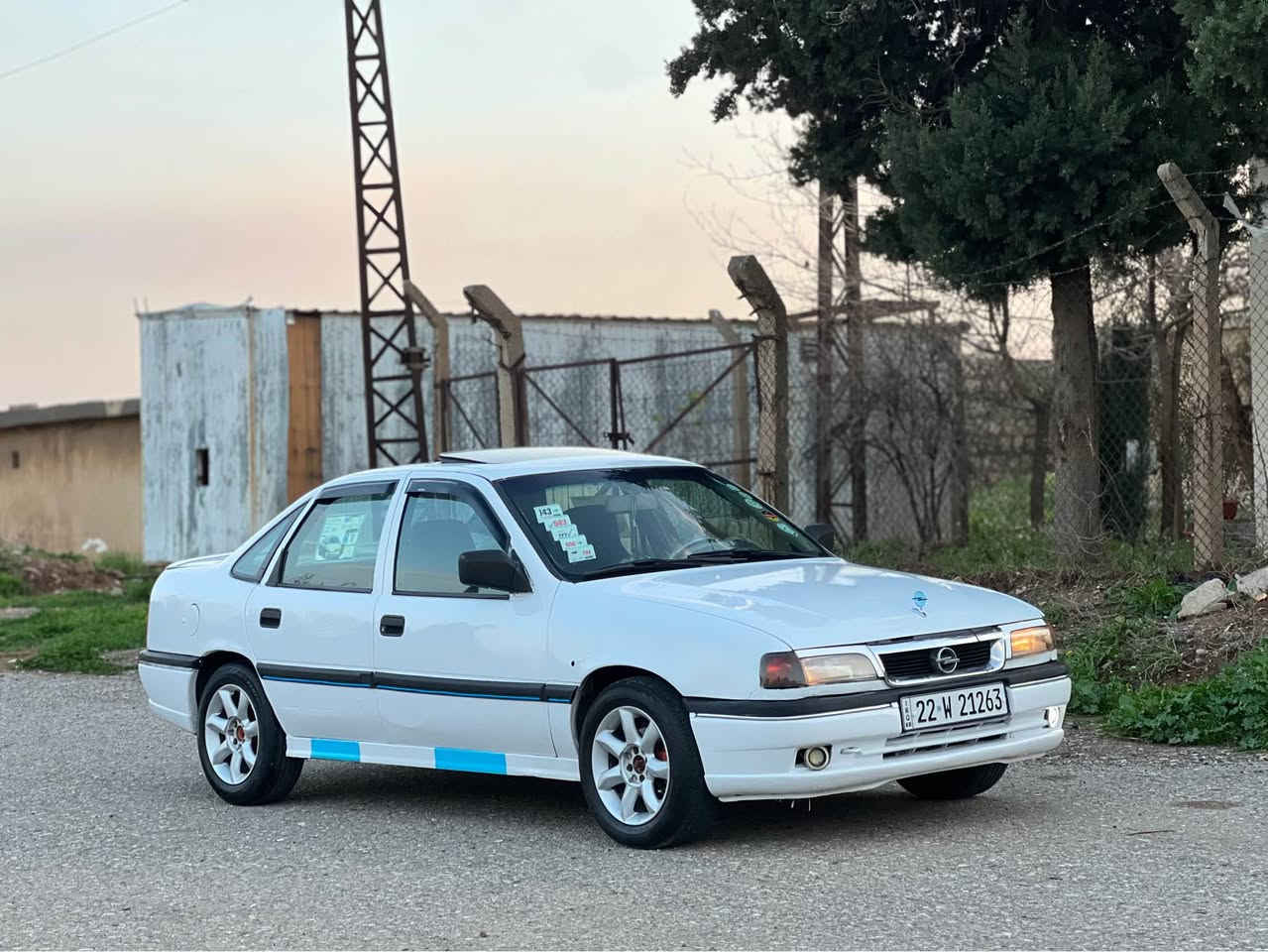 ئۆپل ڤیکترا مکینە 20ئیفرۆ کپس  مۆدیل 93 سەنەوی نزیک 2031تازەیە هەزەی تازەیە چوارتایی لۆکی لەسەرە دوو جام کارەبا سلایت  گەرمی کارەبایی ناوگیج هەمووی ئیش دەکاو بەشەرتە خایسو دەعمو لیدراونیە پیشوپشتی کپسە تکسی بوە کراوتەوە خسوسی  گیرومکینەو بەشەرت تحویل بناوکردن غرامە بەشەرتە سعری 34گەلاو مجالیکی برایانە 
***********
سپاس ئەدمینی گول Aşkale, Erzurum
