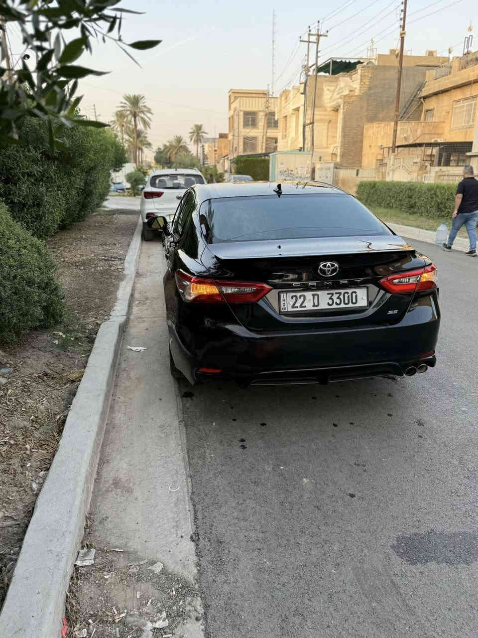 السلام عليكم ورحمة الله وبركاته 
للبيع كامري موديل 2019 
رقم أربيل بأسمي هزة سنوية جديدة 
مواصفات se 
كشن جلد اسود
كشن كهرباء
تحديد مسارات 
رادار امامي
حساسات خلفي امامي
جام 4 فول اوتو
شفتات ستيرن
تحكم فول 
مواصفات ال se معروفة 
كير ومكينة شرط كفالة 
حجر بيئة شرط 
سيارة كلشي بيها بلادي 
ضرر شبه كلين خفيف جداً الحمدلله 
بدون دواخل بدون ايرباك بدون شواصي كلشي سليم
بجم كبس خلف كبس

اخوان كلشي ذاكر مع صور الحادث والسونار جديد
رقم شاصي. 4T1B11HK8KU685177
المكان بغداد المدائن او المنصور 
السعر 187 وبيها مجال 
سيارة كاملة بدون نواقص حتى دهن جديد 
بلكات جديدة وكالة 
***********
