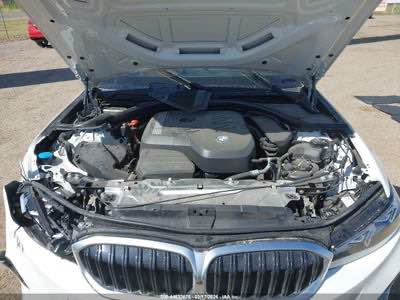 Bmw 330i دايدةنيين فرؤشتني خيراا لة   ئةمريكا سةيارةكة M بيلادية بي سبوغ ديتةوة تةنها 28 mil رؤيشتووة ناو قةيسي بيلادية سةيارةكة بة ريگاي ميرسين ديتةوة ٤٥-٥٠ رؤژ لة هـةوليرة سعري واصل هةولير 255 
بؤ زانياري زياتر :
0750 485 8947 أربيل, العراق
