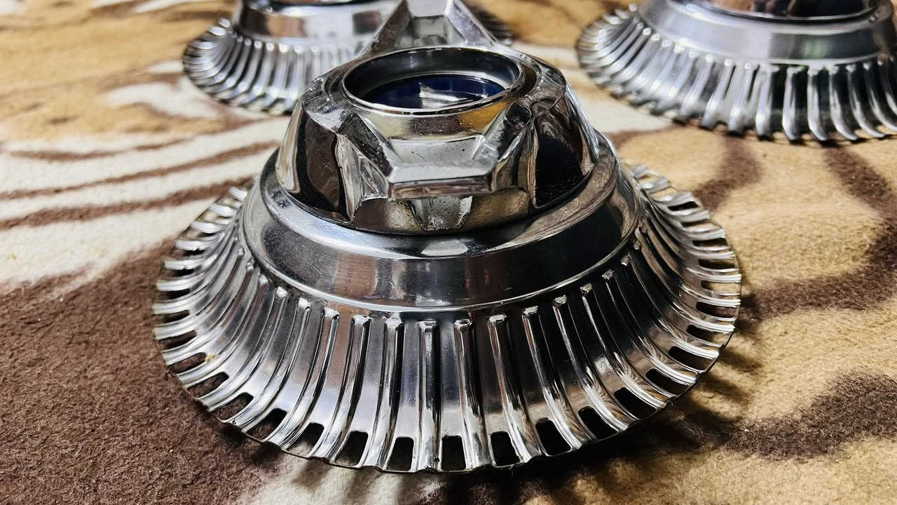 سلام عليكم ملكوري عالي للبيع شاخات اصليه ولكبات جدد 100/100 شرط موس 
***********
