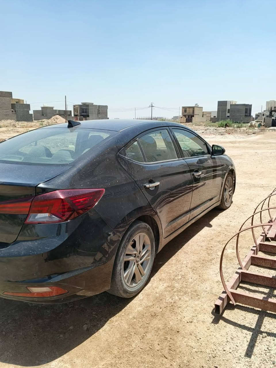 النترا موديل 2020
سيارة بيها جاملغ بونيد فقط 
بدون دواخل
كفالة دواخل  لغود شاصي 
سيارة نصف فول
رادارات جانبية 
رادار خلفي 
شاشة كاربلي 
رقم أربيل بسمي تحويل ثاني يوم 
رقم
***********
***********
السعر 135بيها مجال
