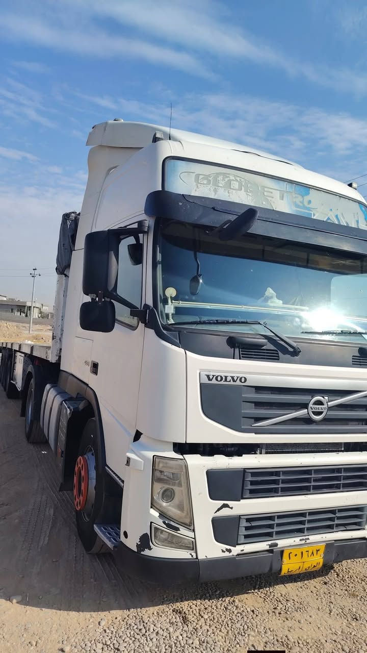 السلام عليكم تريله للبيع ڤالڤو 2011 ايف ايم حجم المحرك 460  تحويل ثاني يوم سياره جاهزه كبل عل شغل
الهاتف
***********
واتساب
