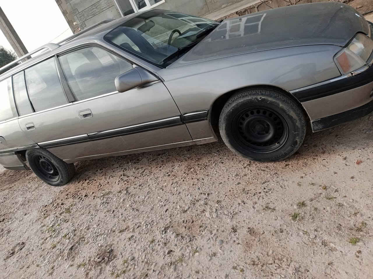 السلام عليكم للبيع أو المراوس اوميكة رقم كركوك حجم 20 كير محرك صدر كهربائيات كلها  شرط مصبوقة جمالي السعر 32 وبيه مجال الشراية الرقم *********** الخاص مفتوح
