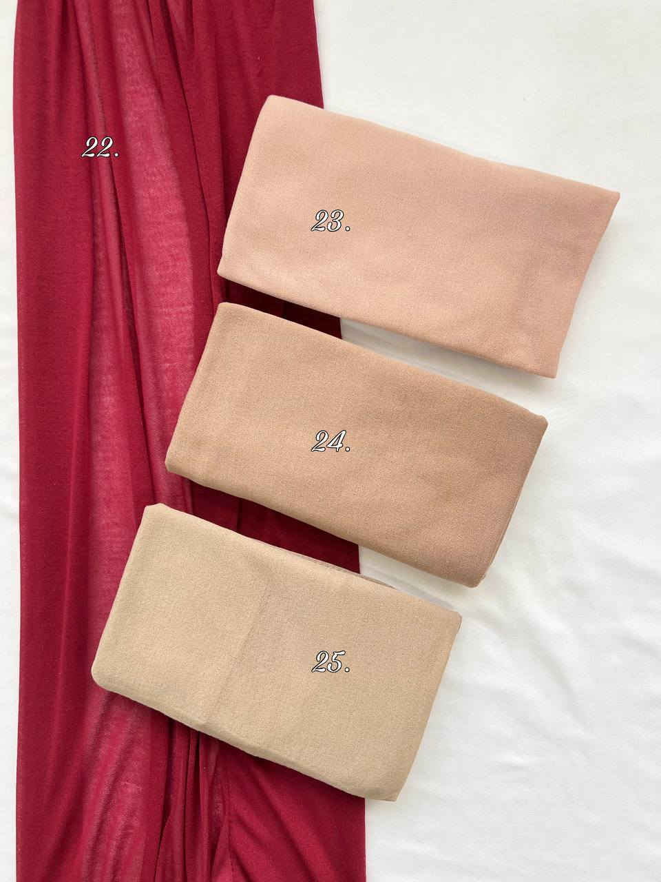 شال شاش الجفسة الكويتي قطني،
خفيف ومريح باللبس، لا يحتاج لا دبوس ولا كب  تلبسينه بسهولة واناقة!" 
القطعة بـ 4 الاف ✨🎀"


**إذا كنت صاحب هذا الإعلان وتريد حذفه لأي سبب، رجاءا أرسل رسالة إلى الدعم الفني**