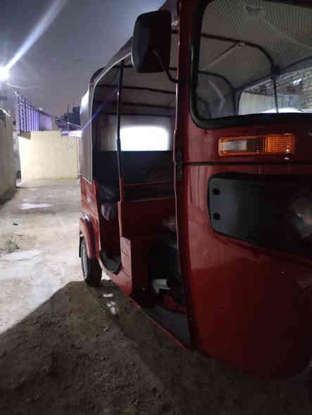 تكتك موديل 2018 بشهر السادس اوراق كامله اصولية
بدون (رقم) ضفيرة امامي خلفي وباتري وبنزات وعنابير  وتخم تاير كلة جديد شرط الفحص  جادر جديد كابريتر جديد 
مكانها بغداد الزعفرانية واتساب اتصال 
 ***********
