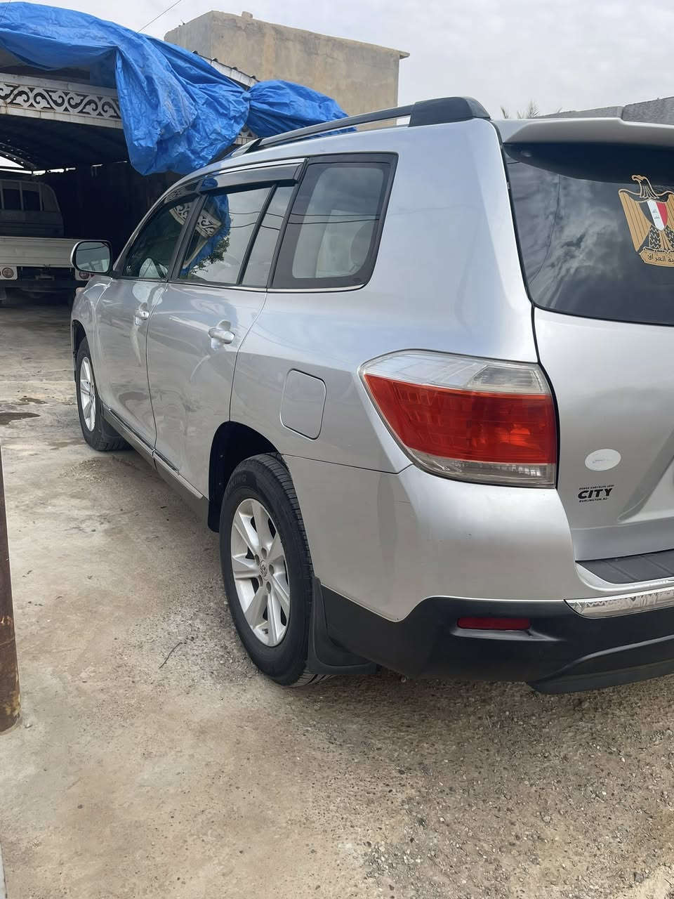 السلام عليكم للبيع هايلندر موديل 2012 رقم اربيل بسمي سنويه جديده 2028 مواصفات تحكم ستيرن كشن كهرباء شاشه سونار سبعه راكب ثلاثه قطع تبريد السياره مال جناي تخم تاير جديد محرك كير صدر السياره بيهه جاملغ تبديل وتوحيد لون بابين باب السايق والخلف السايق العنوان سامراء ناحيه المعتصم السعر 172 وبيهه مجال للستفسار اتصل *********** او ***********
