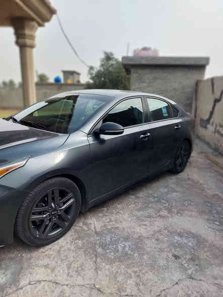 السلام للبيع فورتي موديل 2020 جيتي
السيارة بحالة الوكالة فول مواصفاتها معروفة بصمة فتحة رادارات فول مكينة الفين دوش كير ومكينة بحالة الشركة مكفولة تخم تاير السيارة كلين بس الدعامية وبخشم البنيد بارد اقل الشبر وايرباك الدركة راجع سستم ماشية ٧٢سيارة مامتعوبة جديدة بمعنى الكلمة مال جناي 
رقم ((***********))
مكان بغداد ابو غريب/
