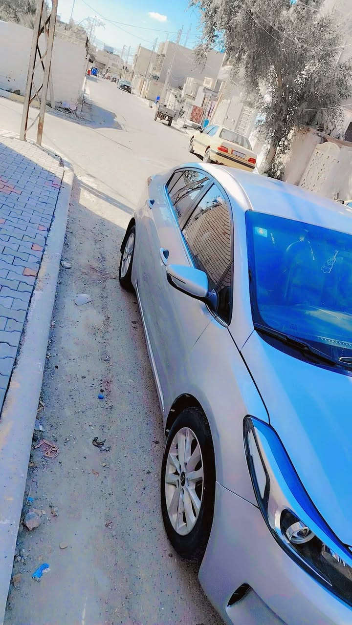 سيراتو 2016رقم بغداد كير ومكينه وصدر تبريد و دواخل جديده مكان السياره بغداد الحسينيه سعر 91 وبيها مجال ***********
