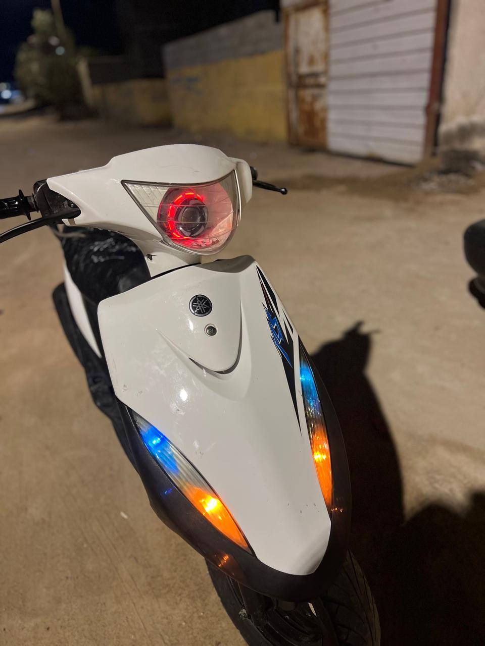 دراجة ماكس عدله للبيع الدراجة كاملة كلشي شغال سلف نكره  من الطول لطول اي نقص ما بيه دراجة حلوه مكينه ناعمه بيه شلعه تشك الكاع مكينه مفتوحه بلادية 49 بيه كزوز اف ام رياضي السعر 600وبيه مجال للشراي ***********
