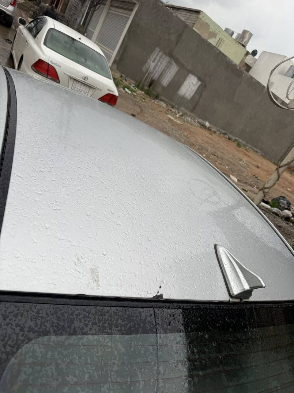 ئاڤانتی 2010
براوەی دوبەی
تەبریت لەمس و گێچ وەنەوشە
لایت رەش و ئیکۆ
سەقف وەک شوشەیە
مەکینە ١٦ ی دەکشن بەرز
سەقف کەڤەر بەشەرت
زۆر پاکەو مالی دۆستە 
140 Km ڕۆشتووە
شوێن :دەربەندیخان
*********** واتس ئپیش لەسەرە
