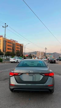 نيسان سنترا • ٨٠ ورقه • الينشر سياره