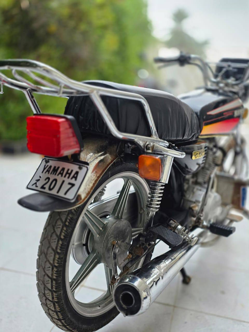 السلام عليكم                           ***********
سيفان 21 كفاله عامه مكينه مكفوله 
كهربائية شغاله اوراق كامله مكان ديالئ الخالص الشراي يتصل
