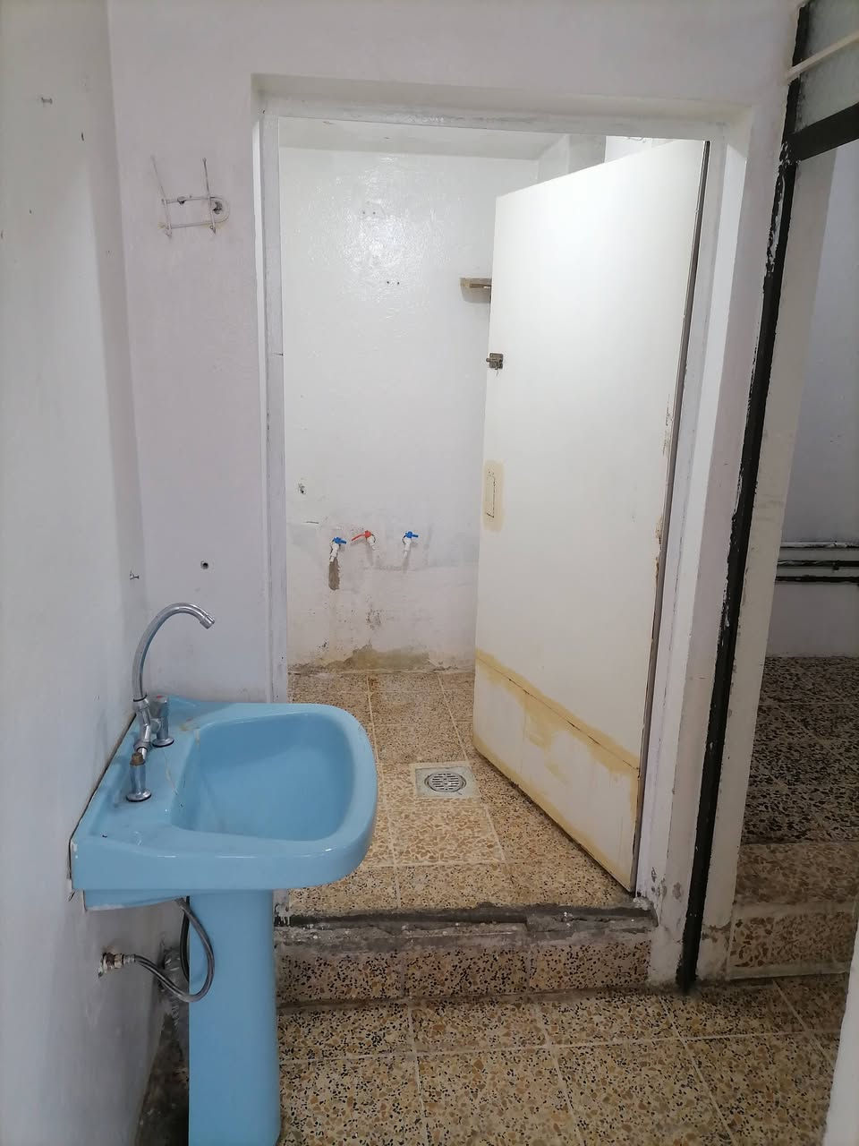 السلام عليكم شقة للأيجار 
غرفتين وهول واستقبال 
سعر الايجار/ 200 الف 
الموقع/ حي العامل الشارع العام

لتفاصيل اكثر الاتصال على الرقم 
***********

#للتذكير👇
 
#إنجاز #معاملات #التسجيل #العقاري بسهولة و سرعة 

#يعلن مكتب الشروق عن تسهيل و تسريع إجراءات إنجاز معاملات التسجيل العقاري، لضمان تقديم أفضل الاستشارات و توفير الوقت و الجهد 
و كما يعلن مكتبنا مايلي :- 

⚖️ تسجيل العقارات الجديدة
⚖️ نقل الملكية 
⚖️ تنفيذ قرارات التمليك 

نتعامل مع جميع أنواع معاملات التسجيل العقاري و تميزنا السرعة و الدقة وذلك من خلال خبرة قانونية عالية...

عنوان المكتب / الموصل/حي العامل /قرب ماركت مهند

#المحامي :- ادم عيسى البدراني
للتواصل من خلال الرقم 
***********
