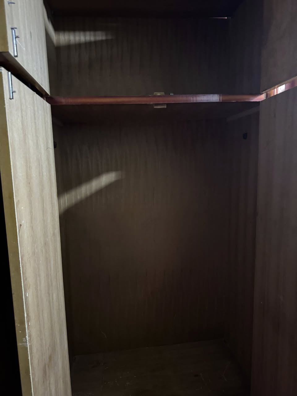 سلام عليكم كنتور مستعمل لبيع ***********
