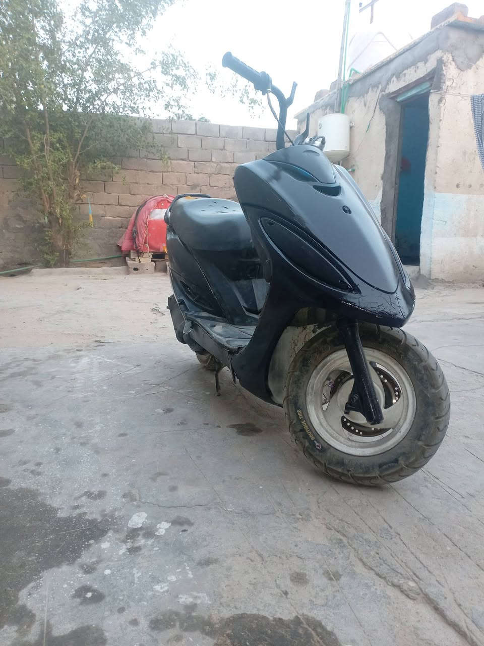 سلام عليكم للبيع
دراجه ماكس كامكو
مجفته مره وحده
وهسه عوزه زنجبيل فقط
زنجيله سعره 5الاف
نضيفه ابيع مستعجل عله عطله بسعر 180
 وبيه مجال بسيط 
*********** واتساب فقط مكان سفوان

