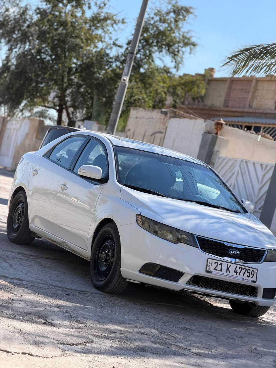 سلام عليكم.   للبيع كيا. سيراتو.   م 2010
سليمانية.   تحويل.  مباشر.    باسمي. كلها جديد
محرك.  1600.    خليجي.    فول مواصفات معدا بصمه
صبغ ثلاث قطع بدون دواخل كير. محرك.   صدر.    تبريد 
جاهزه من كلشي.    شرط الفحص.   
مكاني.   ديالى خانقين
السعر. 92.   $$. وبي مجال
***********.  رقم هاتف. خناقين, ديالى
