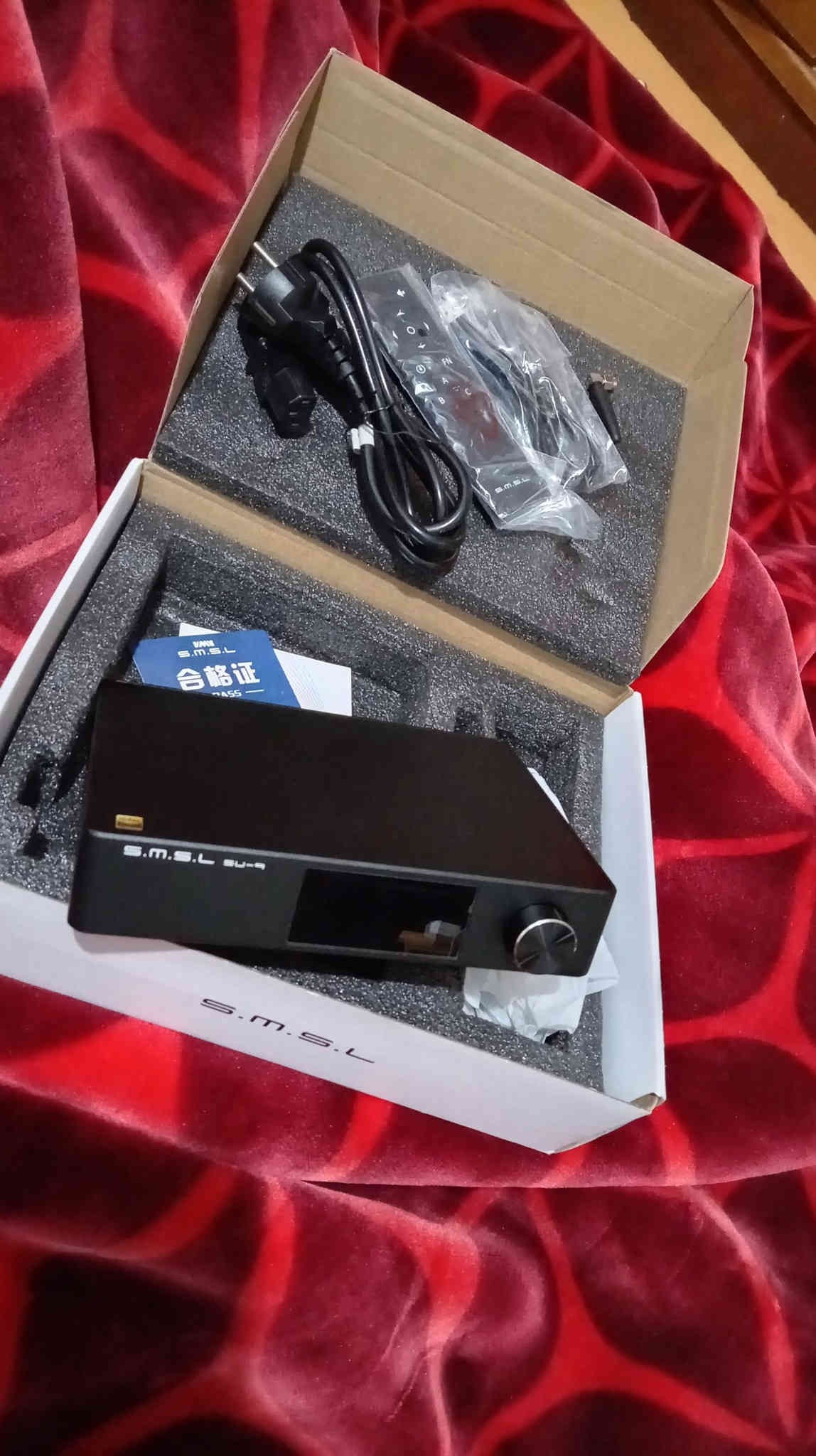 السلام عليكم متاح للبيع للتواصل ***********
