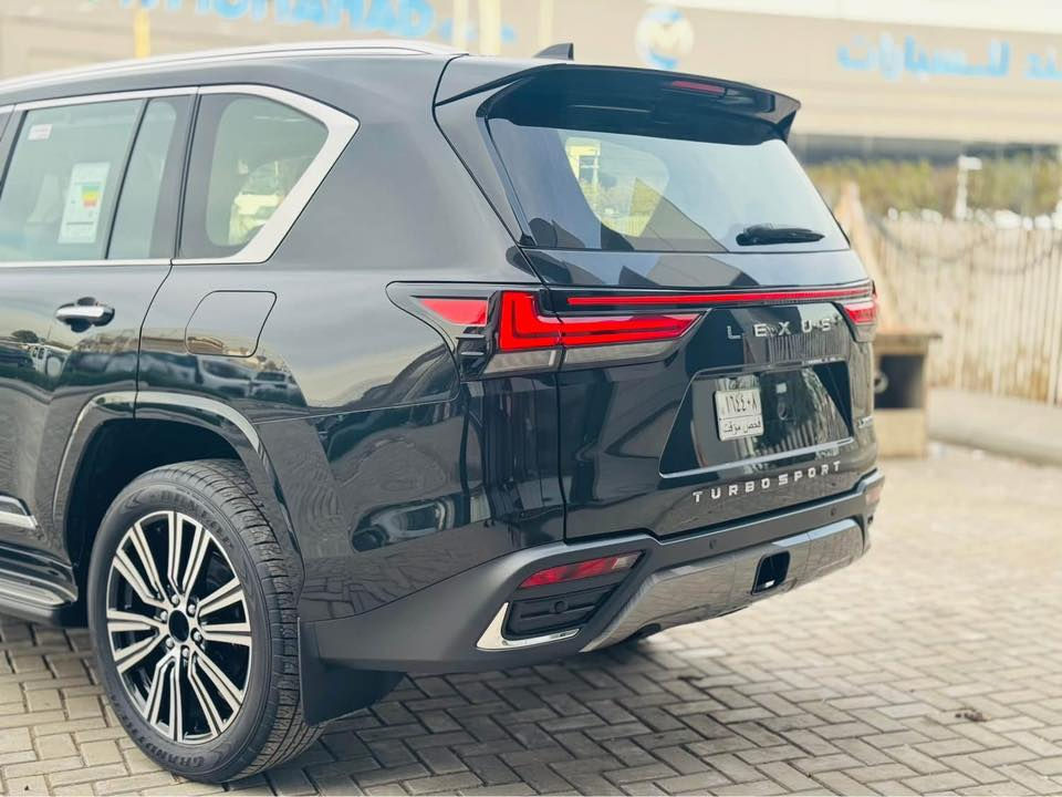لكزز موديل 2025 
صفر كيلو متر 
بلاتنيومLX600 
معروفه مواصاته 
***********

