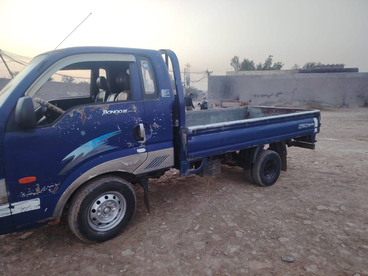 سلام عليكم سياره البيع موديل 7 مكينه مشترك 3000 قبق ابيض سعر 75 وبيه مجال
***********
