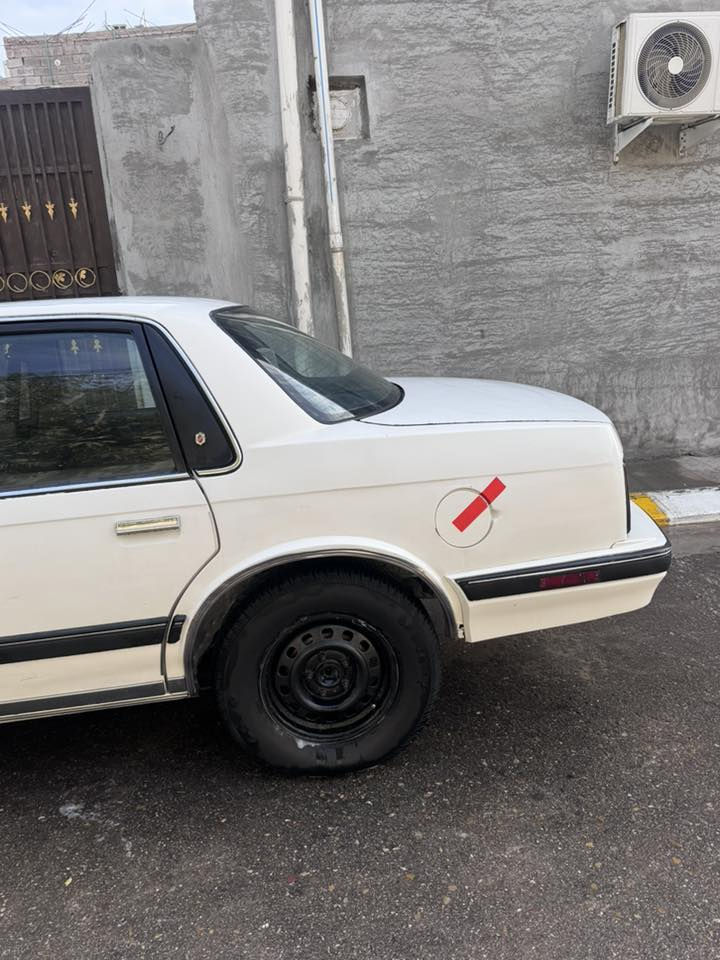 اولدز 🇺🇸1990 السياره جاهزه من كل النواحي كلشي شغال بيها كير مكينه كهربائيات كلها  خير من الله رقم بغداد تحويل ثاني يوم شرط التحويل مكان السيارة فلوجة*********** 
السعر 38$
