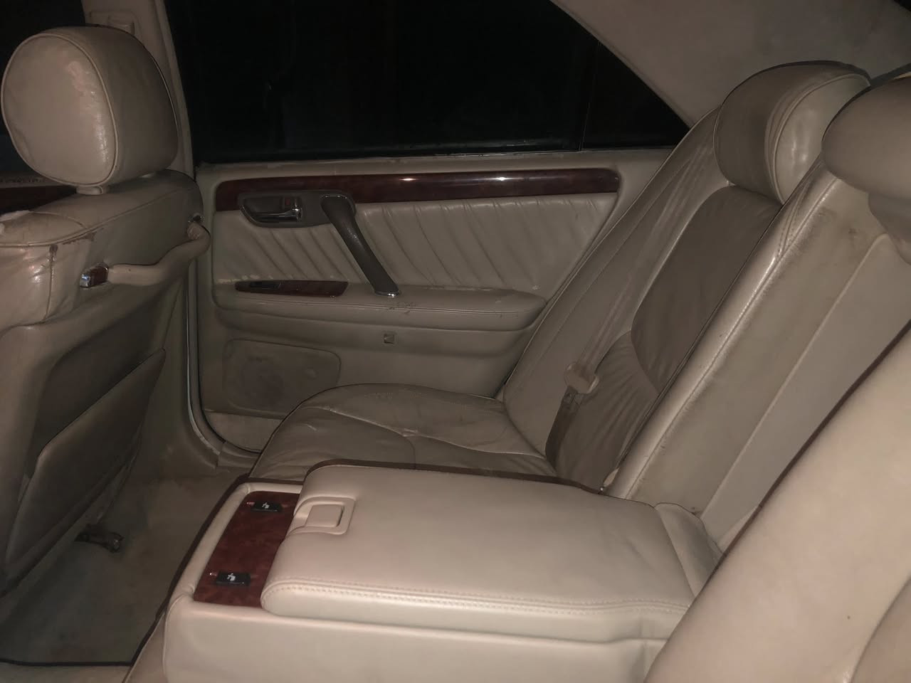 ملكة 2003 D4چبير
مكينة كير صدر تخم تاير تبريد
متومة سليمانية مكان السيارة بغداد
كصة جنطة السعر ٣٨
***********
