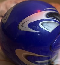 خوذه لبيع سعر ٣٥ وبيه مجال رقم الهاتف 07872575909