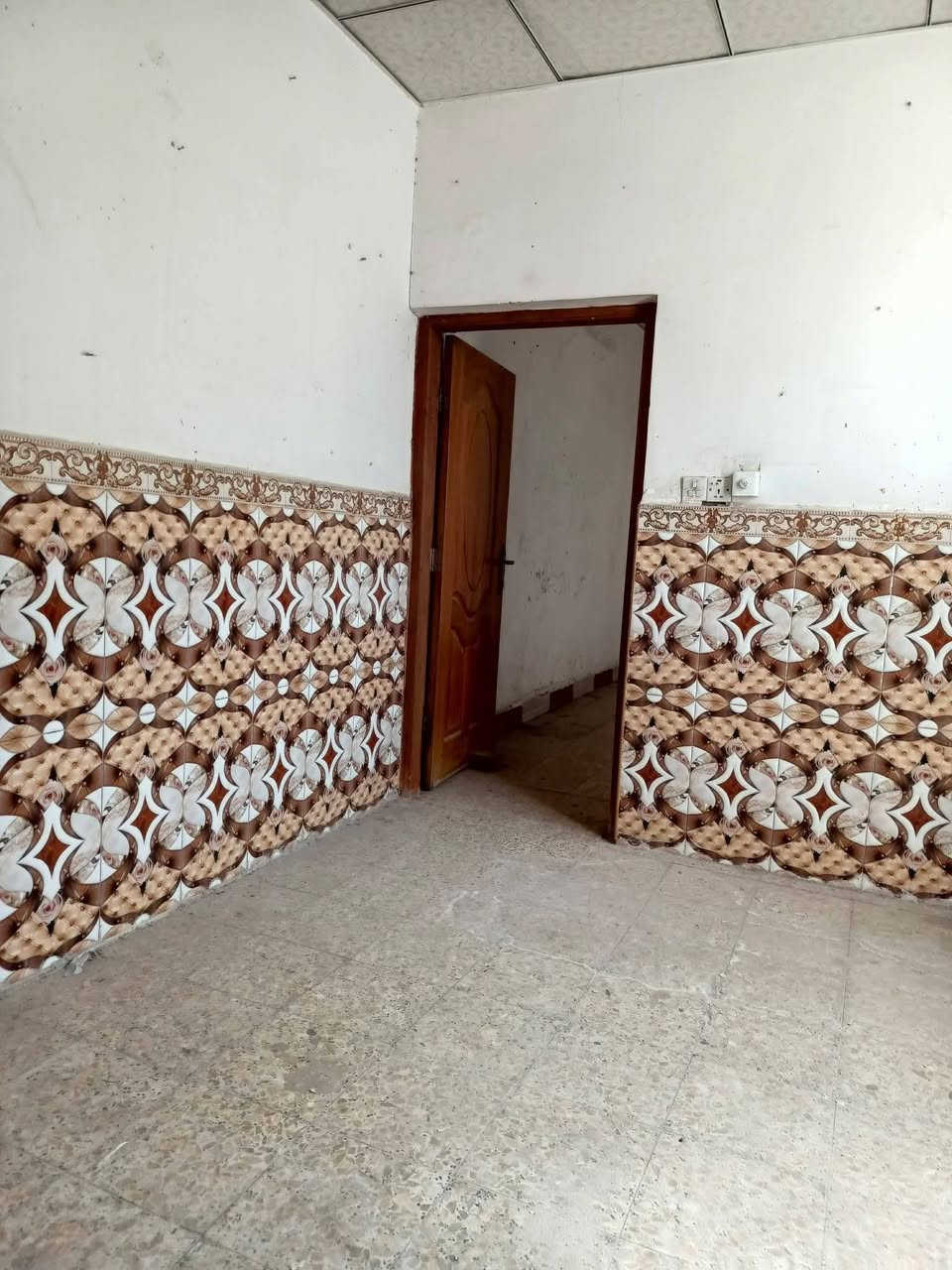 بيت للايجار  حي ميسان مقابل ميسان مول بالفرع مساحه 100متر يحتوي على غرفه وصاله واستقبال ومطبخ وصحيات كاشي و سيراميك 

سعر الايجار 300الف واصل ماء وكهرباء 

للاستفسار والمعلومات الاتصال بنا 
***********
