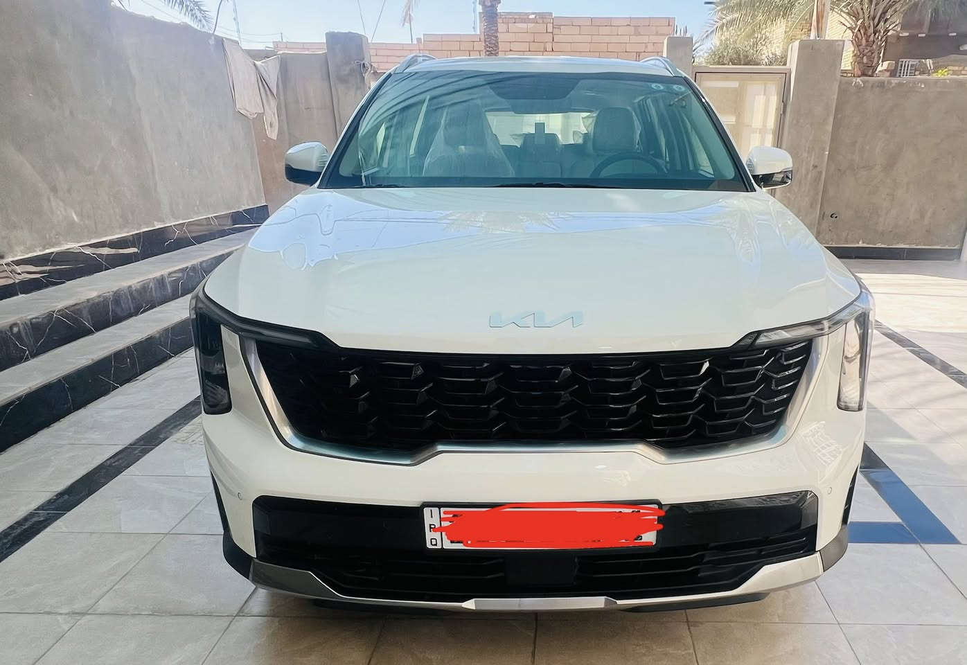 السلام عليكم 
سورنتو 2024. رقم بغداد بأسمي. تحويل مباشر 
موصفاتها 
6 سلندر 
داتشو 
ويل 20 
حساس امامي خلفي 
قياده ذاتيه 
 وباقي موصفات السورنتو المعروفه 
كفاله عامه 
ماشيه 40
للاستفسار الاتصال ***********
