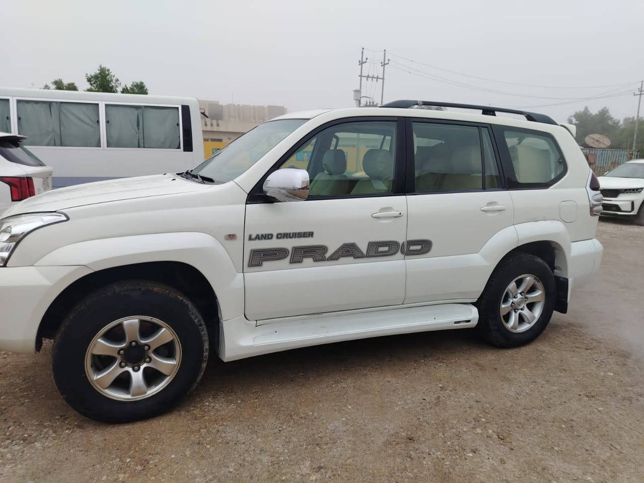 السلام عليكم للبيع 
برادو 2009 خليجي محرك 6... 4000 
تحكم ستيرن 
فتحه سقف 
رقم بغداد
سنويه رقم دولي 2030
الاتصال على الرقم ***********.
