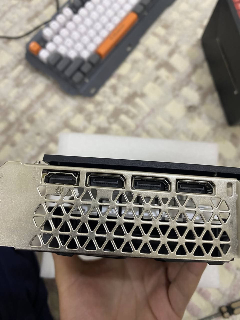 كرت rx 580 جديد ب ٩٠ الف
مفحوص 
متوفر توصيل


**إذا كنت صاحب هذا الإعلان وتريد حذفه لأي سبب، رجاءا أرسل رسالة إلى الدعم الفني**