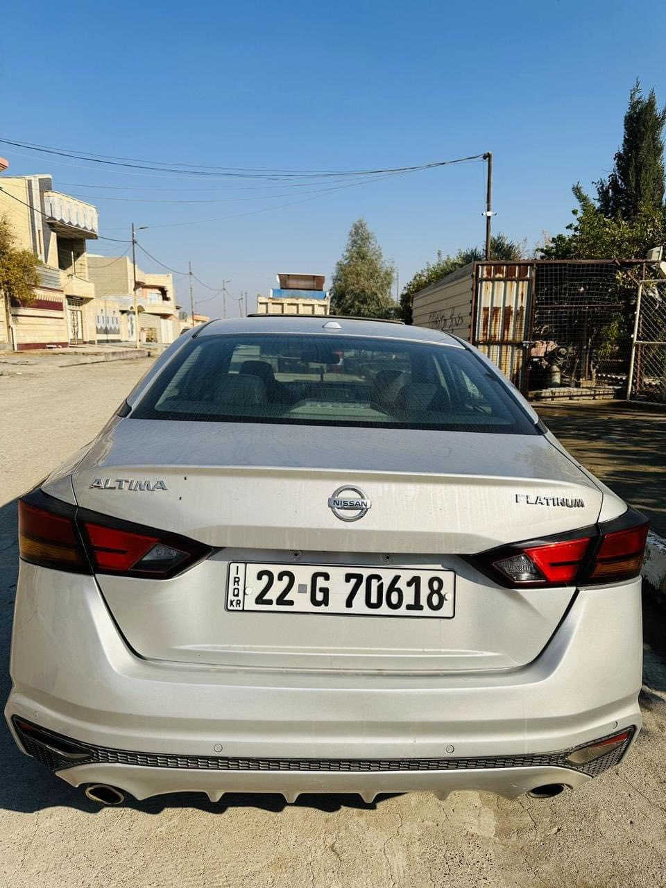 السلامُ عليكم،
نيسان ‏ألتيما {"Platinum"} فول مواصفات 1/1
-موديل : 2020 اللون رصاصي سلڤر.
-حادثها : خلفي خفيف صندوق فقط وشبر جاملغ خلفي تعديل.
…بدون إيرباك… كبس شركة من گدام.
_ماشي  85 الف.
——المواصفات ::
-فتحة سقف.
-هندبريك بصمه.
-اوتو هولد.
-بصمه تشغل + ابواب وصندوك.
-تشغيل عن بعد.
-فول تحكم ستيرن.
-نظام قياده.
-كشنات جلد.
-كشنات هيتر + كشنات كهرباء.
-ستيرن هيتر.
-شاشه كبيره.
- كامره دواره .. 360 درجة.
-شاشه كبيرة للسائق.
-رادار + نقط العمياء جانبي.
-رادار تنبيه الخطوط البيضاء عنده الانحدار وتوقف ذاتي.
-رادار خلفي توقف ذاتي.
-حساس خلفي.
-اشاير بالمري.
-مري قلاب.
- نظام تعتيم مري داخلي.
- ‏حاجب Led + زينون عالي ناصي.
- توقف اجباري مانع تصادم.
——السعر : 180 ورقة مجال قليل جداً.
الموقع : زاخو / دهوك.
للتواصل : *********** .
