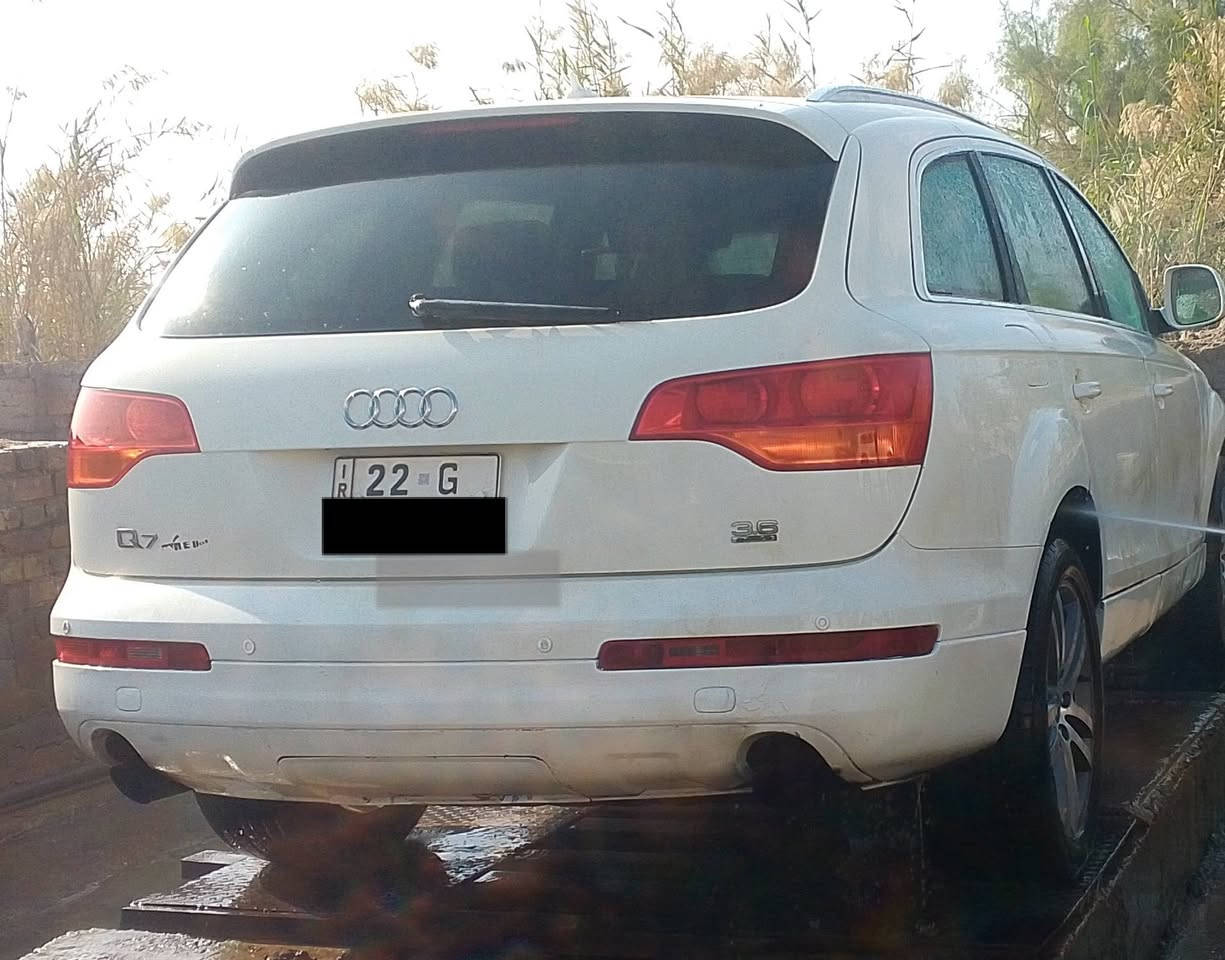 أودي Q7  للبيع فقط
رقم اربيل بأسمي الجديد انكليزي مديل 2007

اس لاين 
مكينه 3600 
قماره بنراما 3فتحات
كير 8نمره +سبورت
كشنات كهربائي 
7راكب 
داخل بيجي 
جام كهربائي 
تخم تاير دلوب 
حساسات 
ابواب ترحيب 
لايت عدسه زنون دينمكي +ترحيب
بلاجكتور لد ابيض 
اشاره بالمريي 
فول السياره 
تبريد شغال 
السياره جاهزه
سستم سماعات السياره بلادي
السياره متعوب عليه أدامه  كامله

وارد كندي حادثها فقط شبر بالباب الصدر طخة من كندا بس البنيد بي حالوب وهاي بالباب مال الصدر ممبين بالصوره موضح
سعرها 90 وبيها مجال شراي خابر وبيك خير وتدلل مكان السياره الديوانية 

***********

