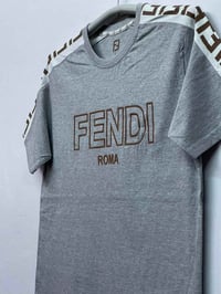 تيشيرت FENDI • اورجينال • قياس L