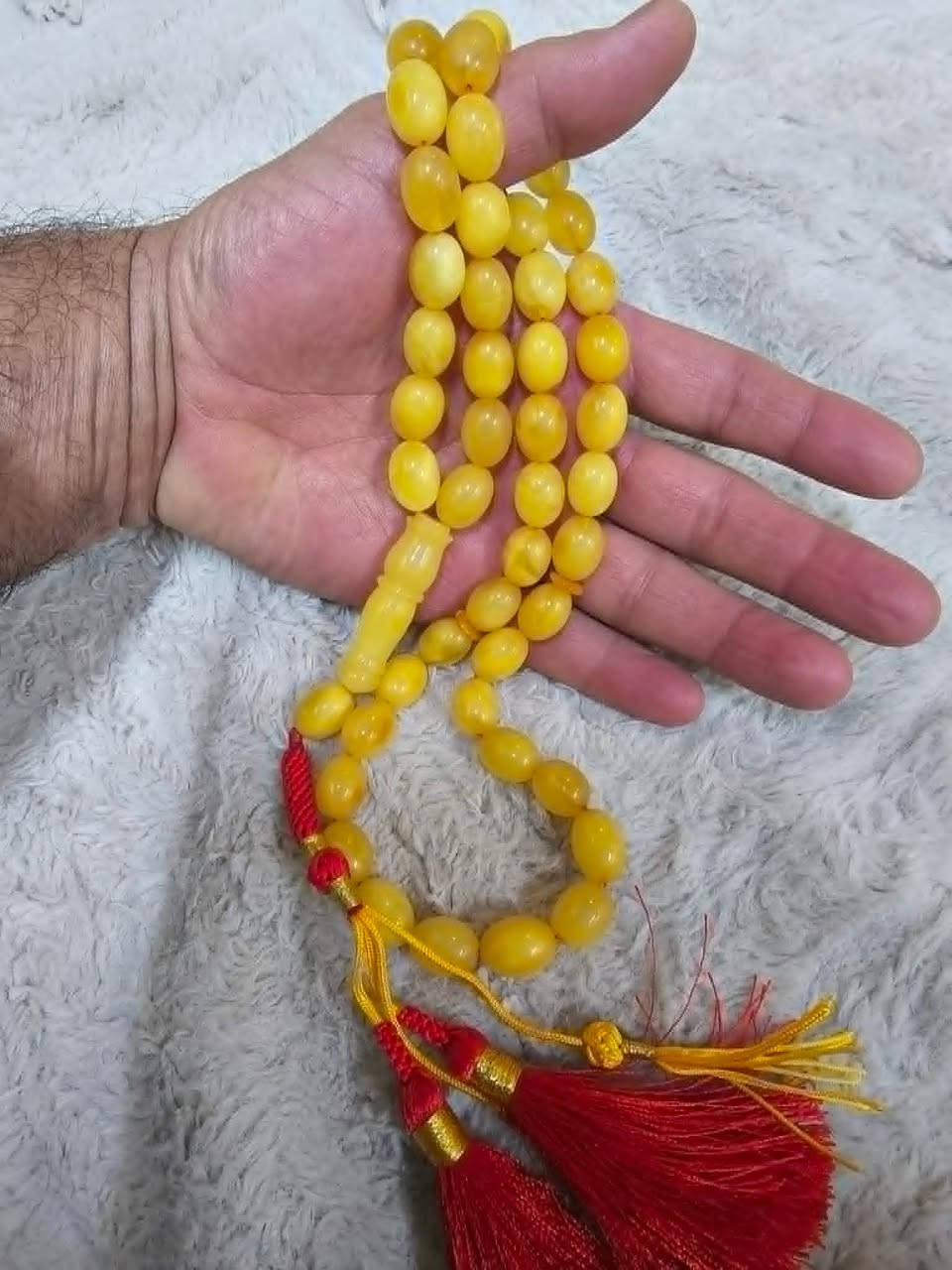 ما شاء الله على الكهرب الحر بصفائه الاخاذ ولونه الجميل من اعماق بحر البلطيق تحفة فنية ...خامة و فخامة من الكهرب البلطيقي الحر الطبيعي الغير معالج .... سبحه مغلفة بكركوشة اماراتية جميله ... وزن 55 غرام ..مضمونه من الكبس والضغط والصيني ... قطعة جمال ودلال .. للاستفسار اكتب تم او  رسالة على الخاص او واتساب بالرقم *********** ... توجد خدمة توصيل داخل وخارج العراق بغداد, العراق
