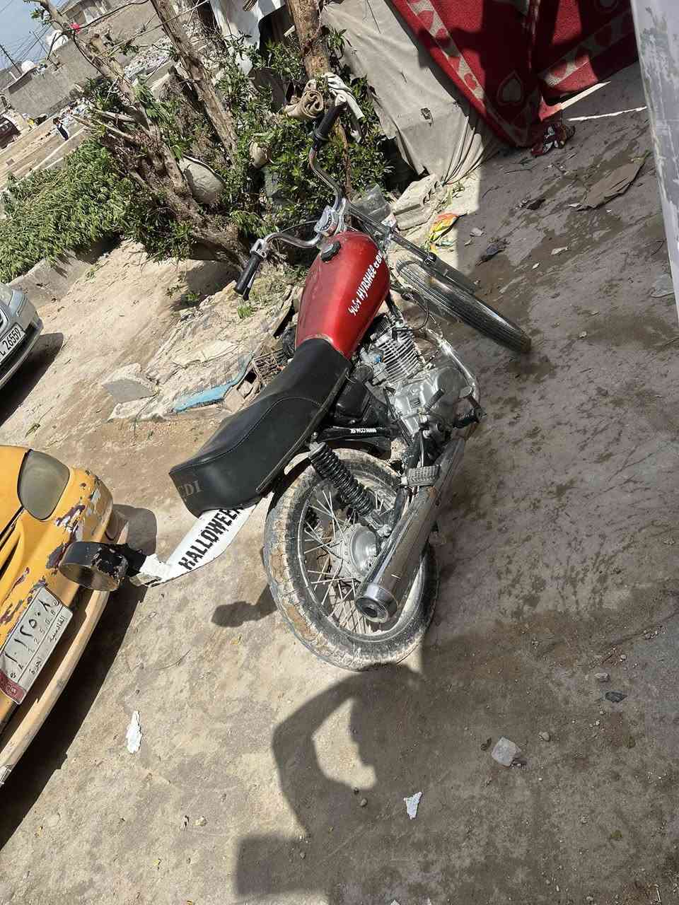 أربعه كير ٢٥ نضيفه سعر ٥٥٠ مكان شارع مطار قديم ***********
