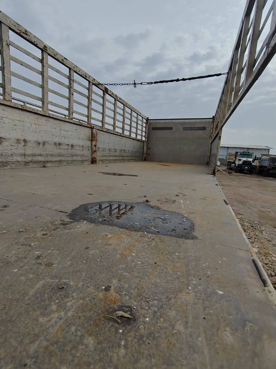 بدي للبيع ٧وربع العرض ٢٤٥ مكان بغداد *********** /***********
